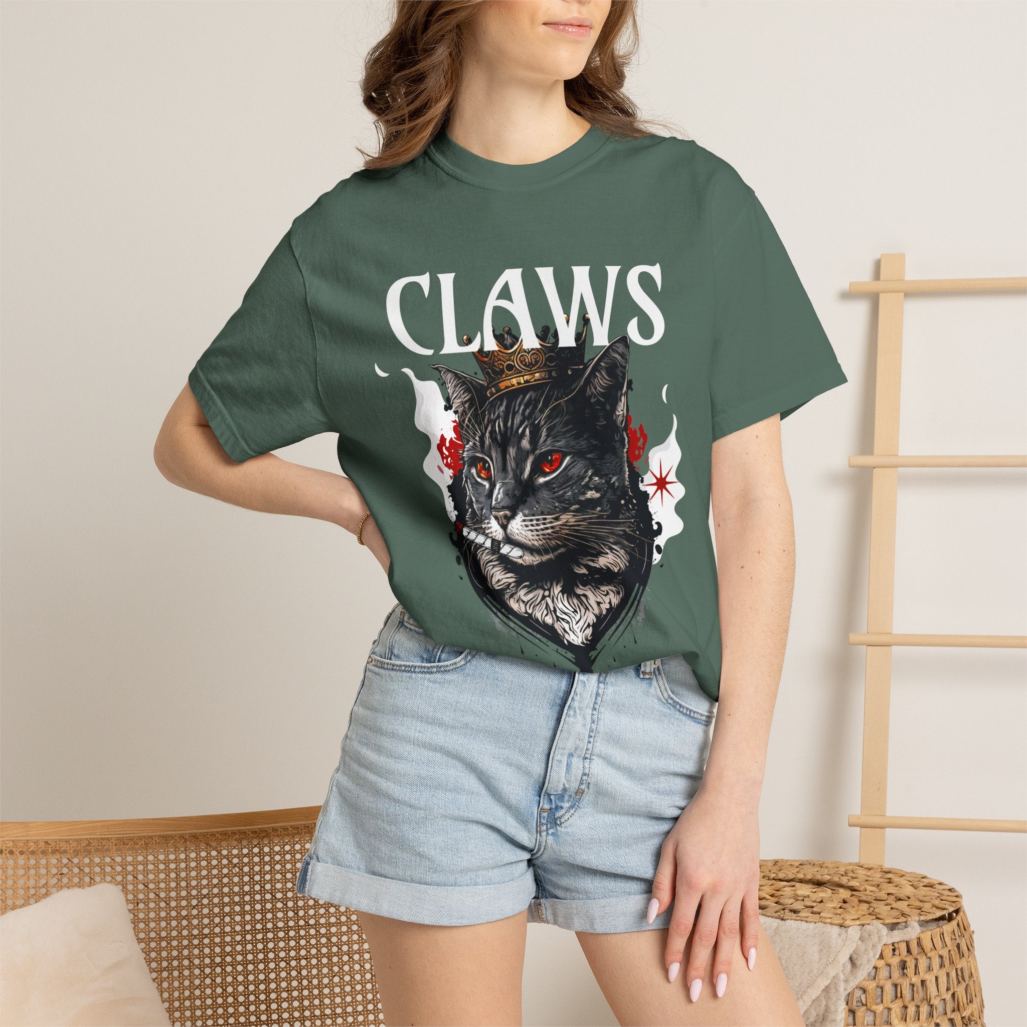 Claws Black Cat Graphic T-Shirt — Gothic Vintage Cat Tee