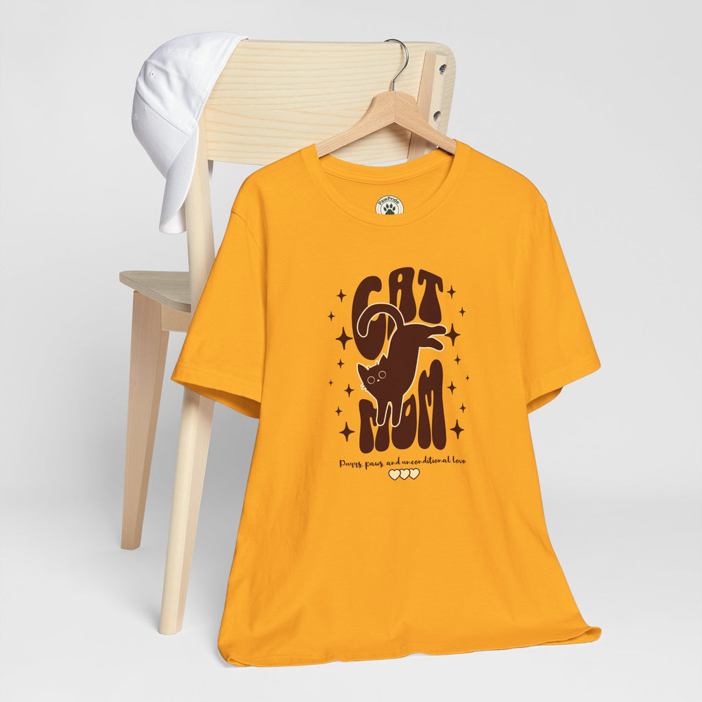 Cat Mom Retro Graphic Tee — "Cat Mom" Vintage Cat Lover T‑Shirt