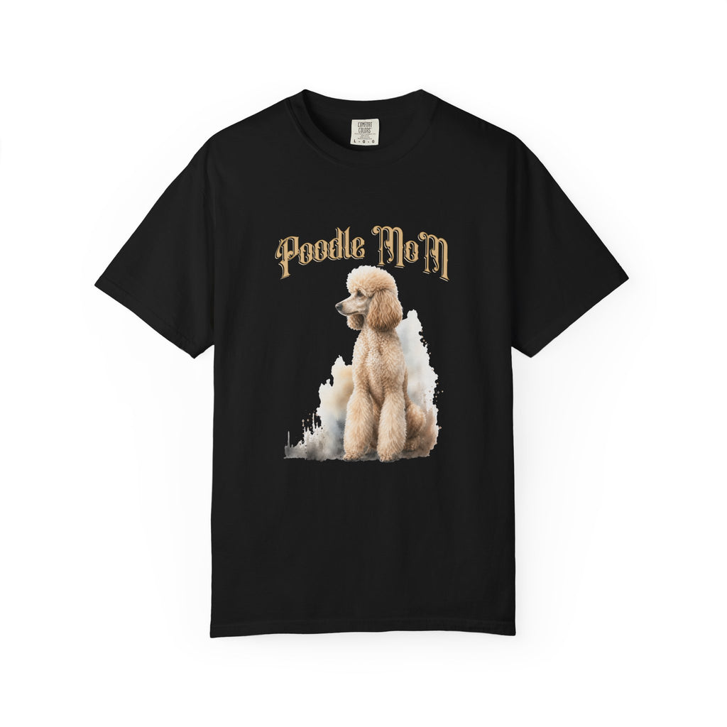 Poodle Mom T-Shirt — Cute Vintage Poodle Graphic Tee for Dog Lovers