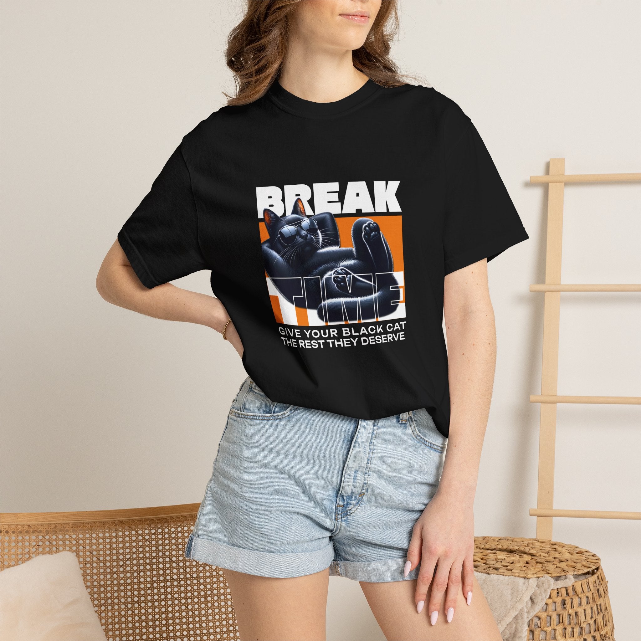 Break — Black Cat Retro Graphic T-Shirt