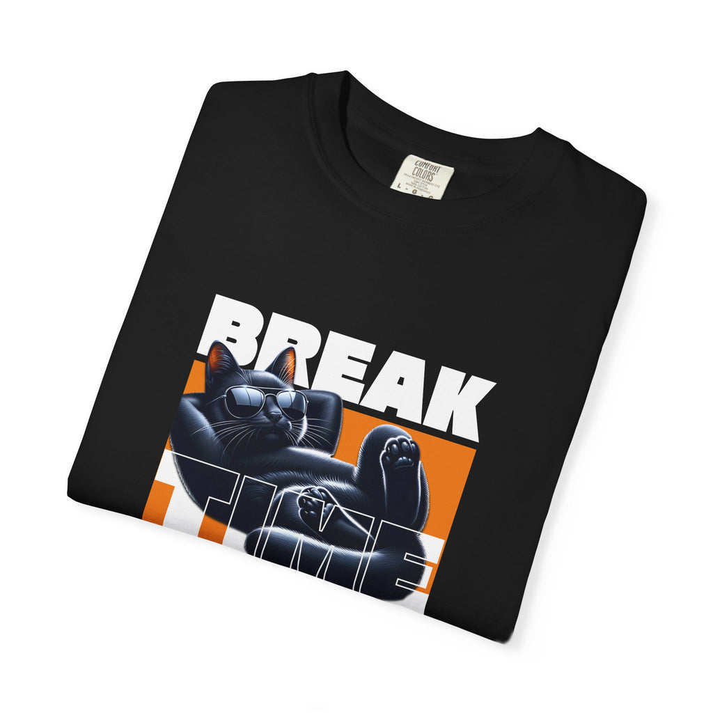 Break — Black Cat Retro Graphic T-Shirt