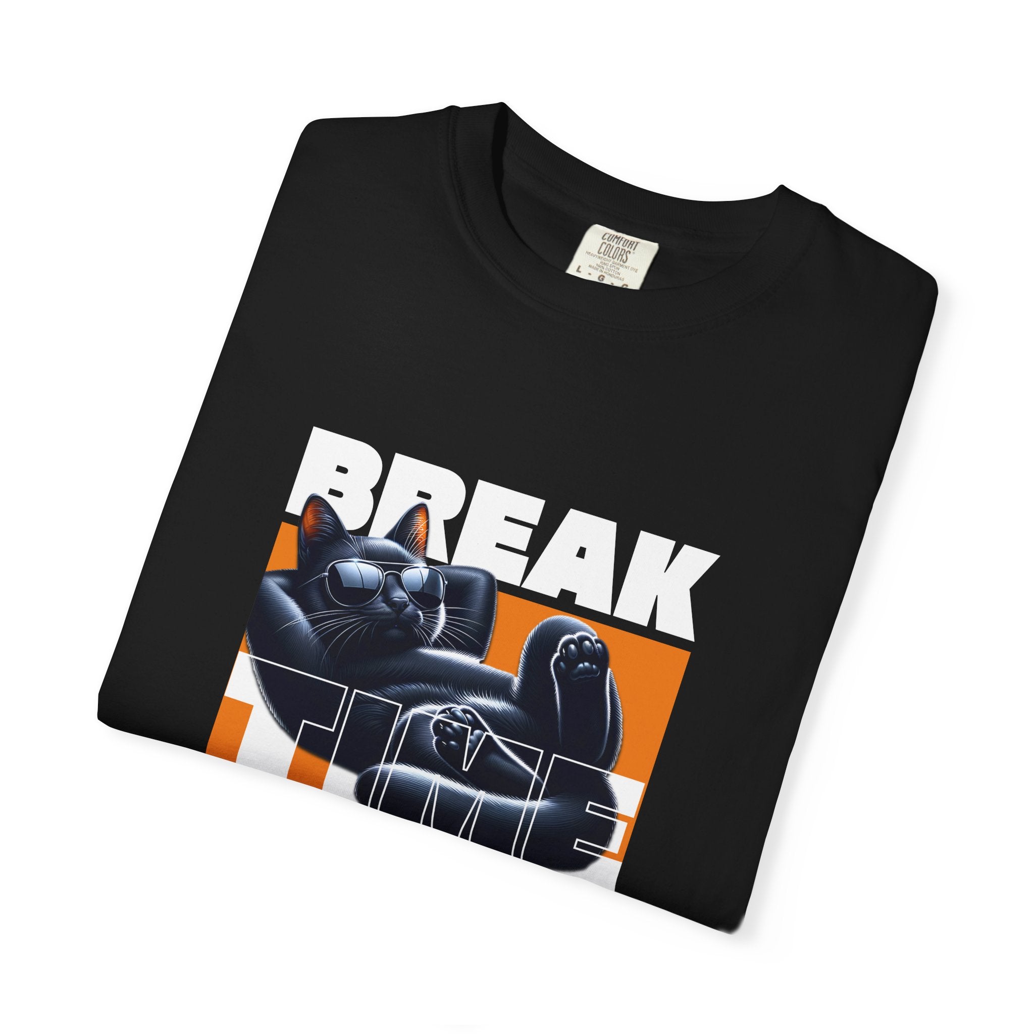 Break — Black Cat Retro Graphic T-Shirt