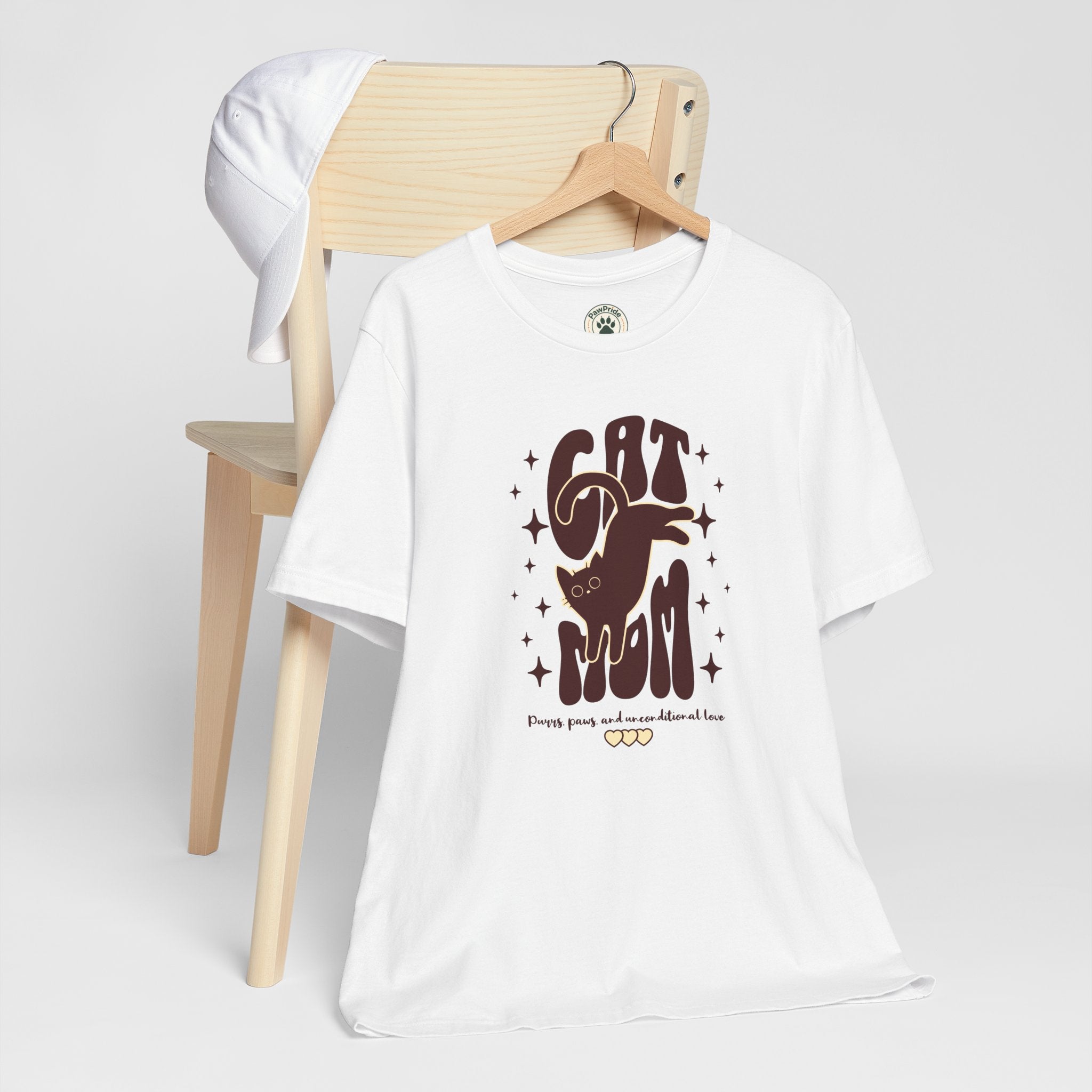 Cat Mom Retro Graphic Tee — "Cat Mom" Vintage Cat Lover T‑Shirt