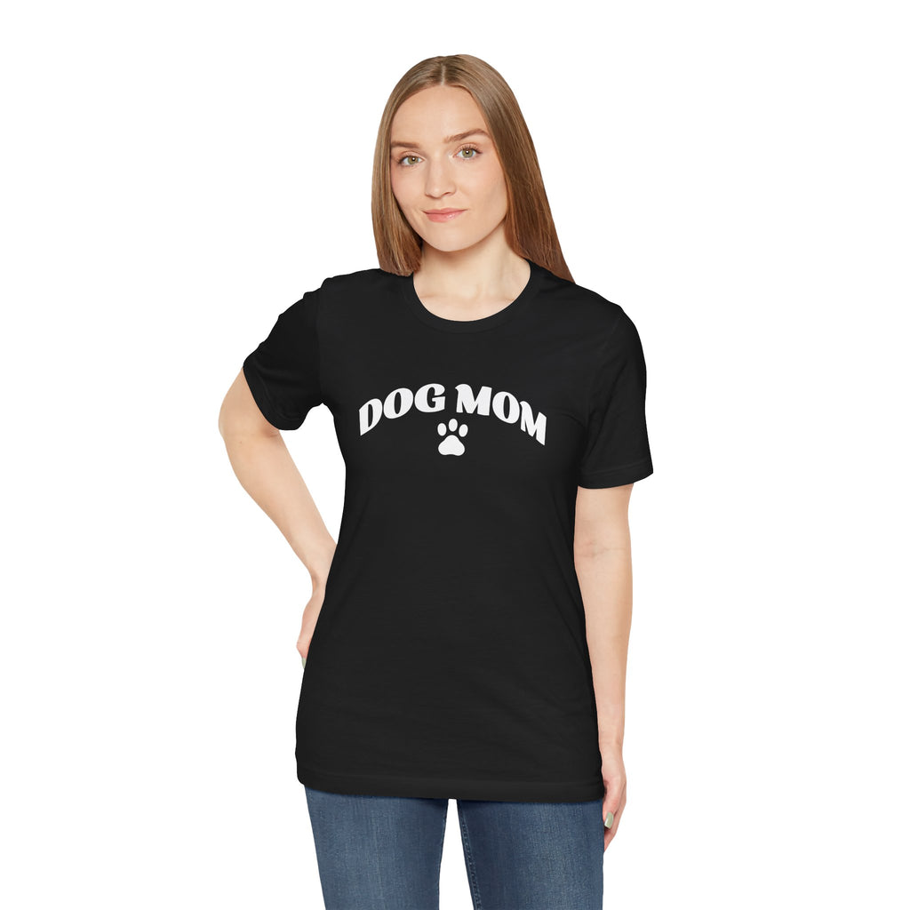 Dog Mom T-Shirt – Retro Paw Print Tee for Dog Lovers, Pet Mom Gift