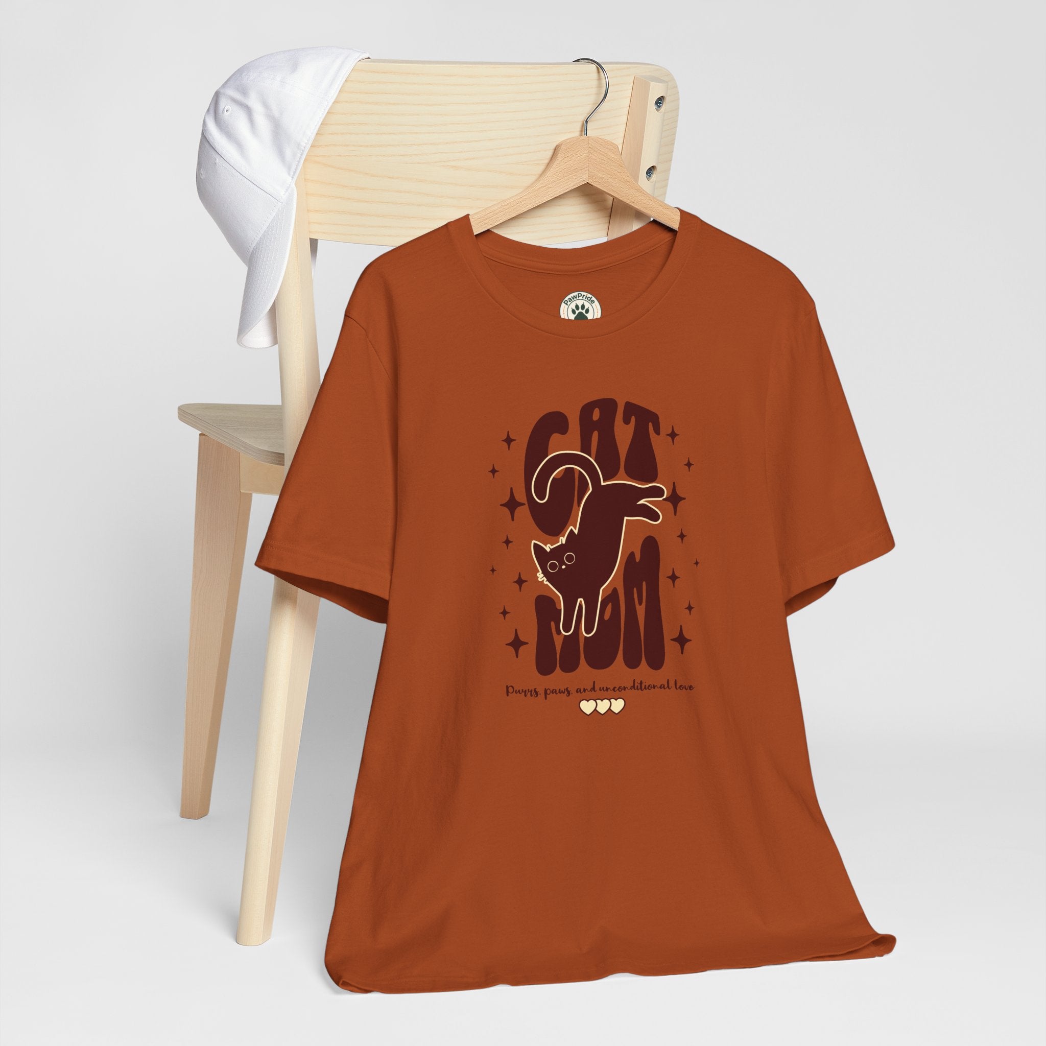 Cat Mom Retro Graphic Tee — "Cat Mom" Vintage Cat Lover T‑Shirt