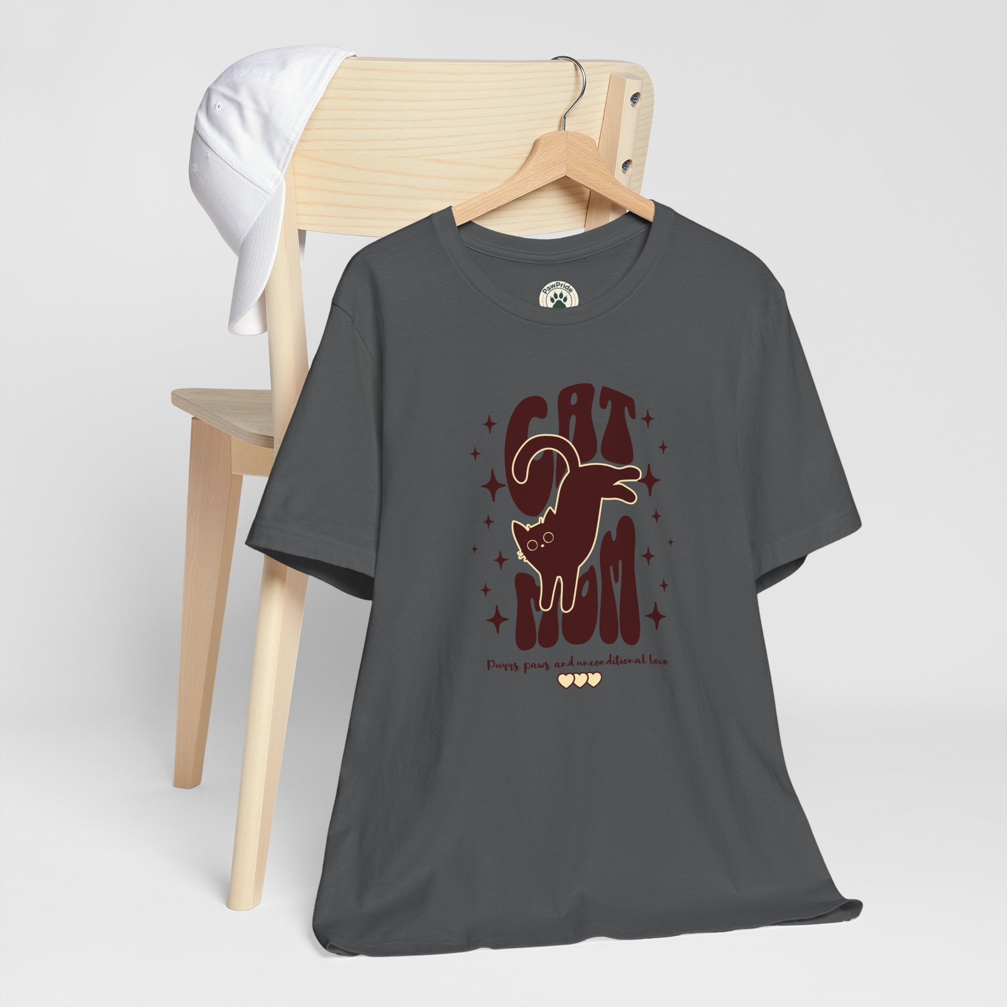 Cat Mom Retro Graphic Tee — "Cat Mom" Vintage Cat Lover T‑Shirt