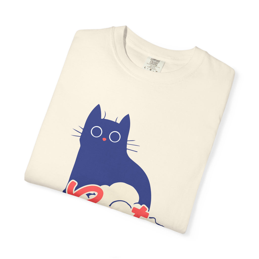 Cat Lover T-Shirt — Cute Retro Cat Graphic Tee