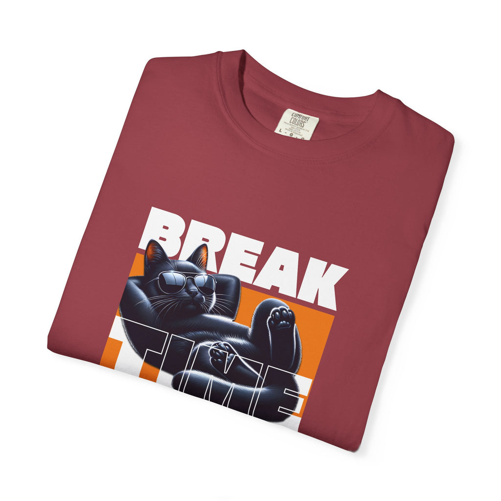 Break — Black Cat Retro Graphic T-Shirt