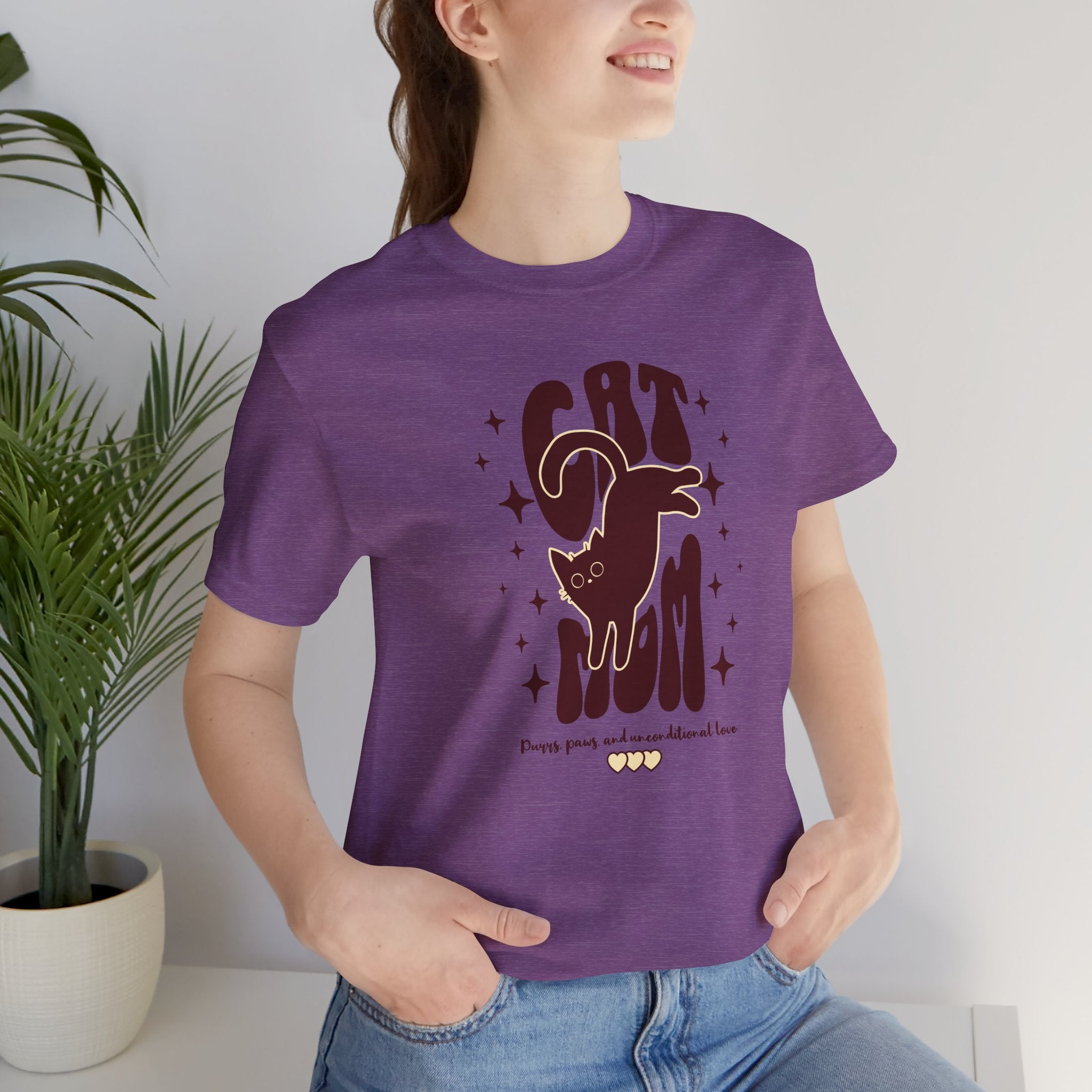 Cat Mom Retro Graphic Tee — "Cat Mom" Vintage Cat Lover T‑Shirt