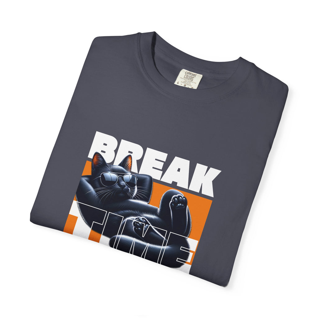 Break — Black Cat Retro Graphic T-Shirt