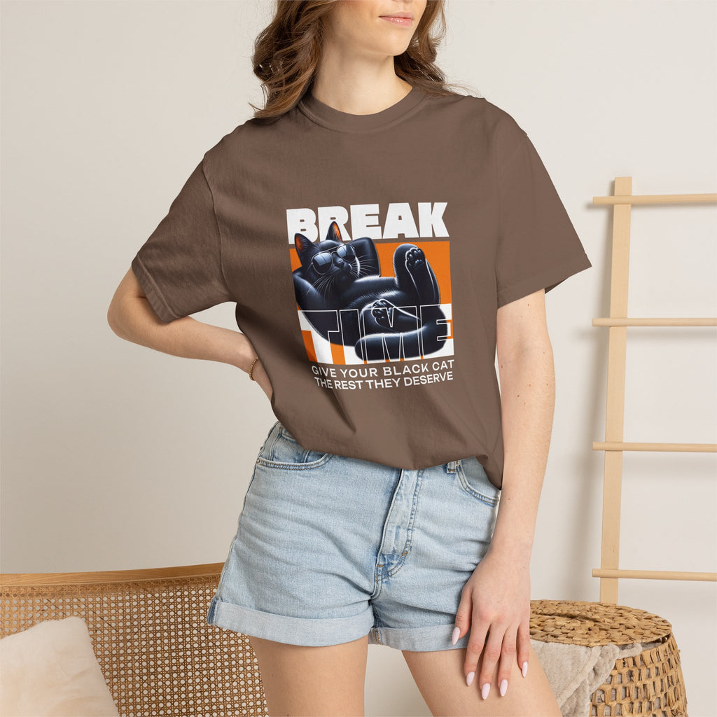 Break — Black Cat Retro Graphic T-Shirt
