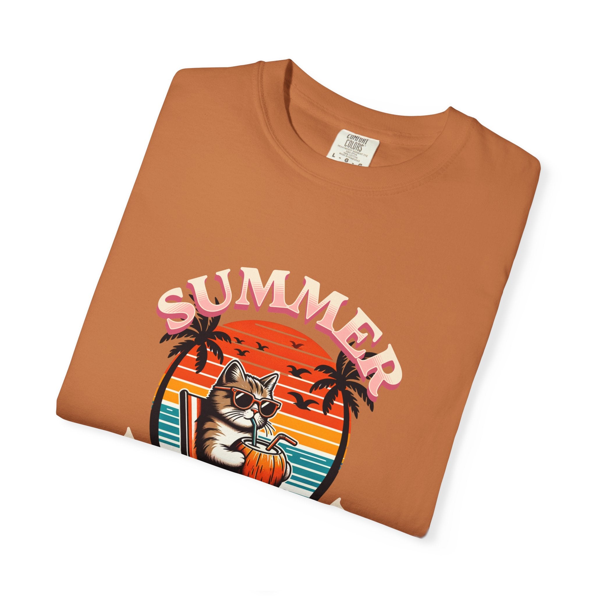 Summer Vacation T‑Shirt — Retro Cat on Beach Graphic