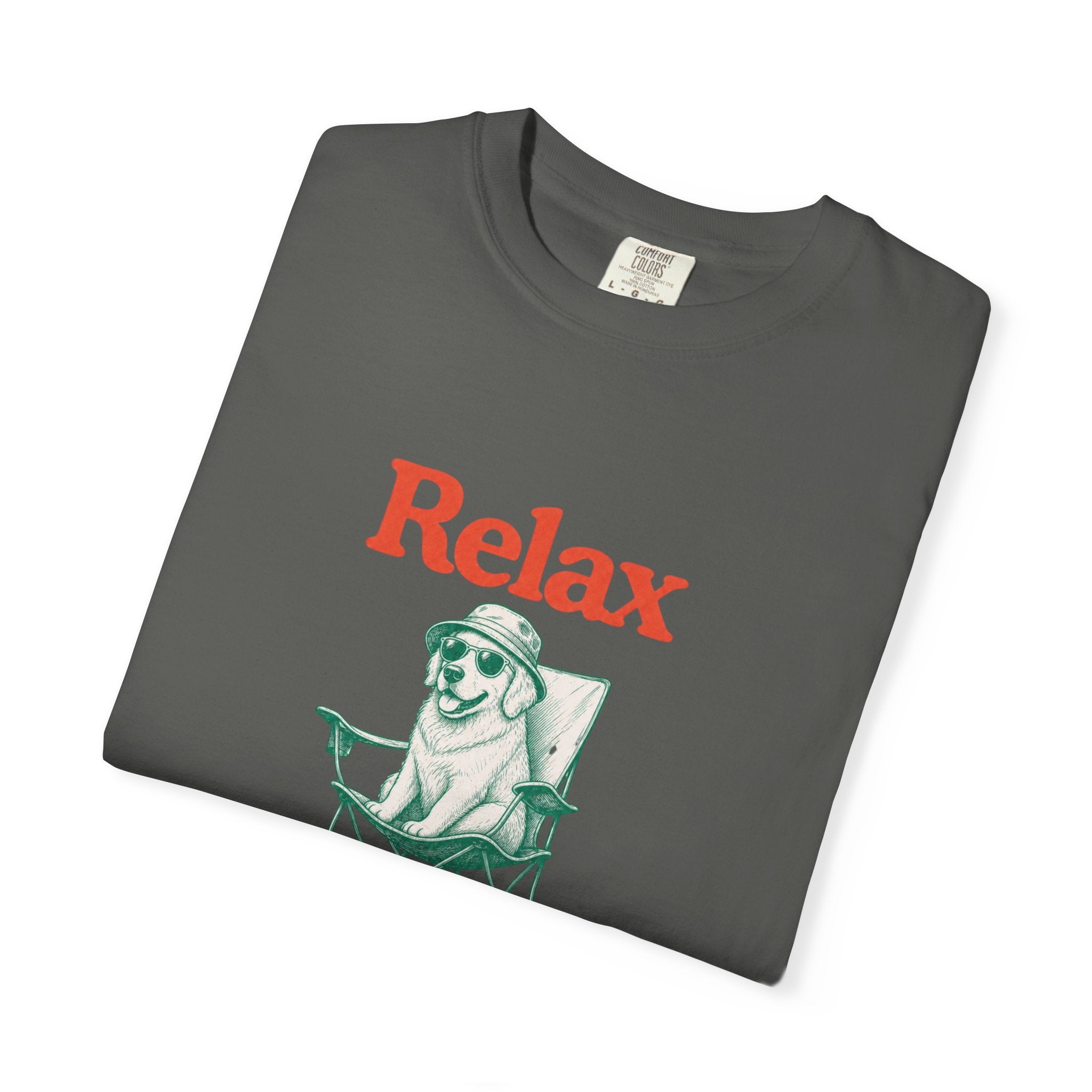 Relax T-Shirt — "Nothing Is Under Control" Vintage Chill Graphic Tee