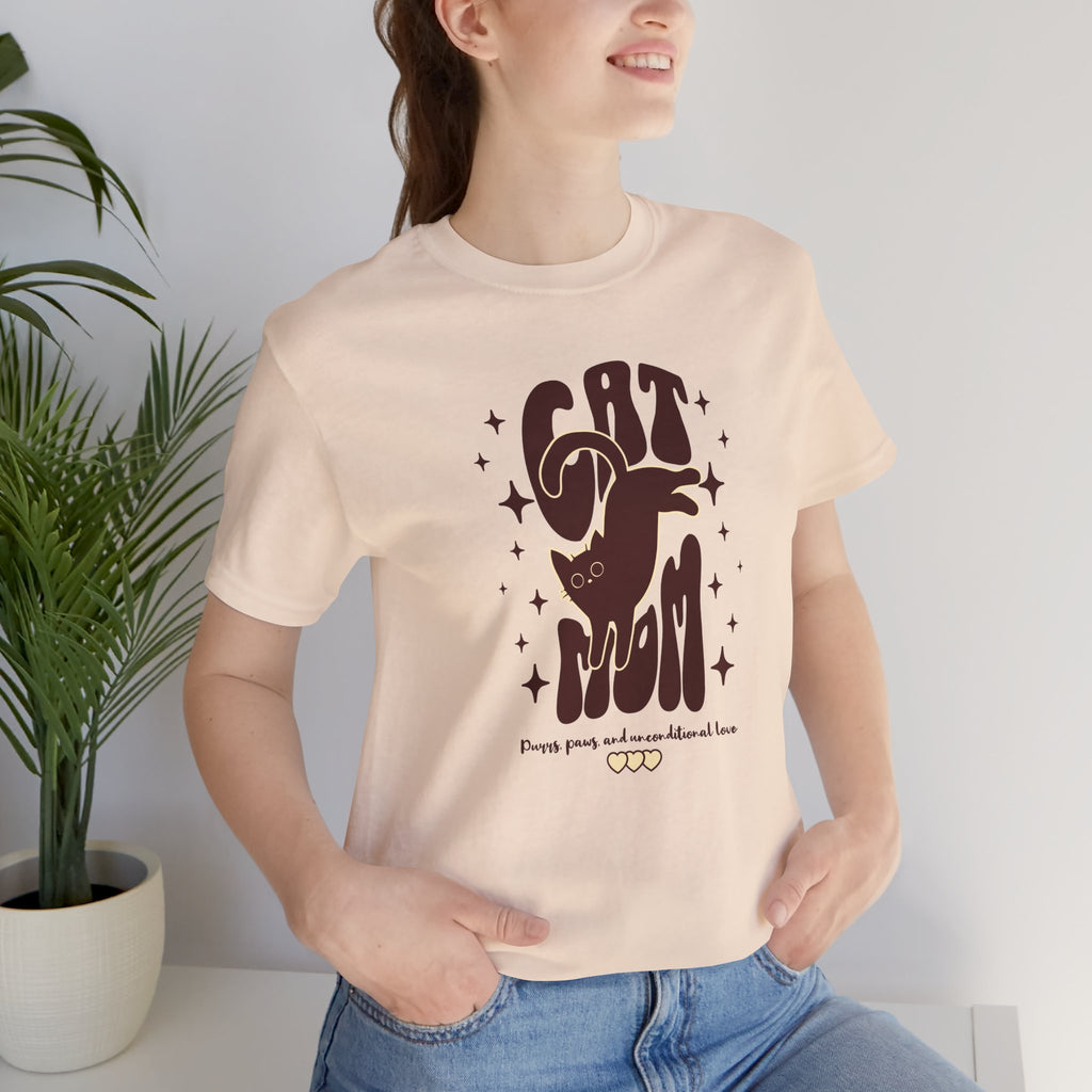 Cat Mom Retro Graphic Tee — "Cat Mom" Vintage Cat Lover T‑Shirt