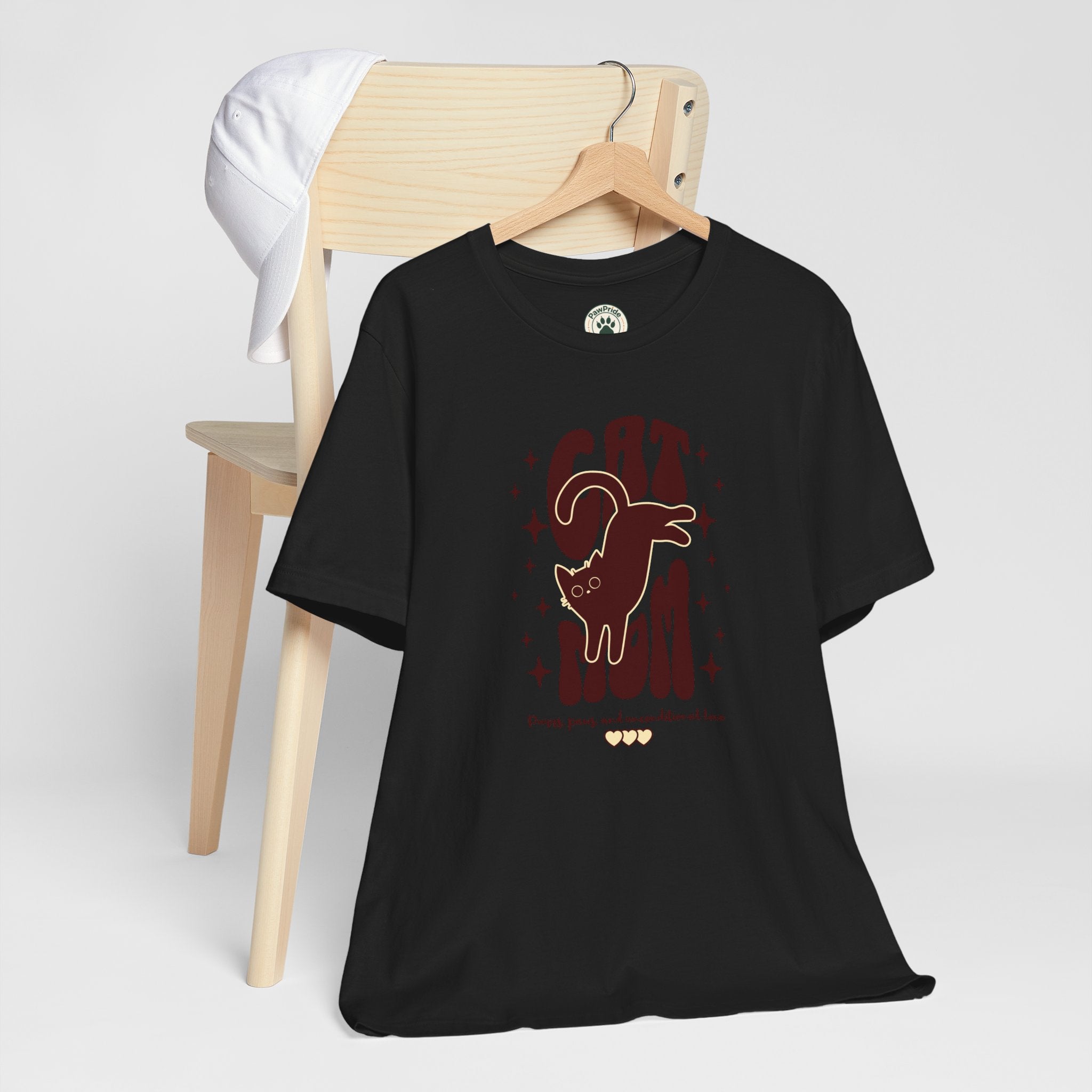 Cat Mom Retro Graphic Tee — "Cat Mom" Vintage Cat Lover T‑Shirt